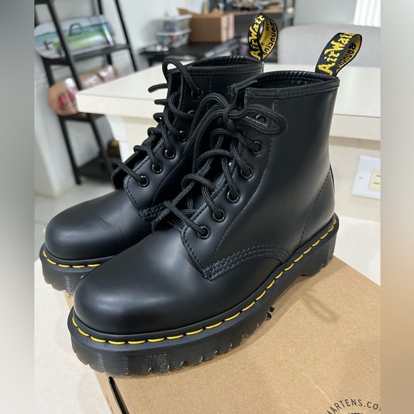 BRAND NEW Dr. Martens 101 Bex smooth boots Black Size 6 - Picture 11 of 12